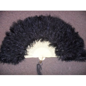 BLACK FEATHER FAN