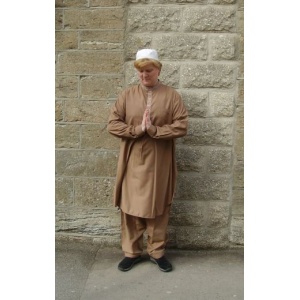 Ali (M/XL) - HIRE