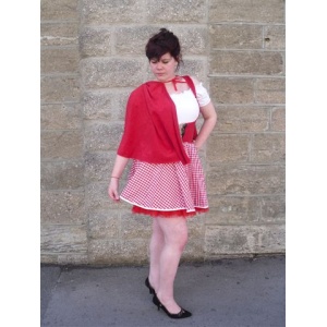 RED RIDING HOOD (14/16) - HIRE