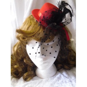 Mini red fascinator hat