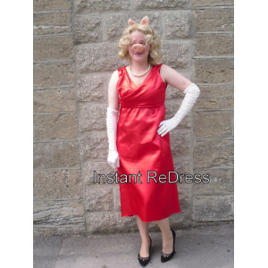 The Muppets Miss Piggy (8/12) - HIRE